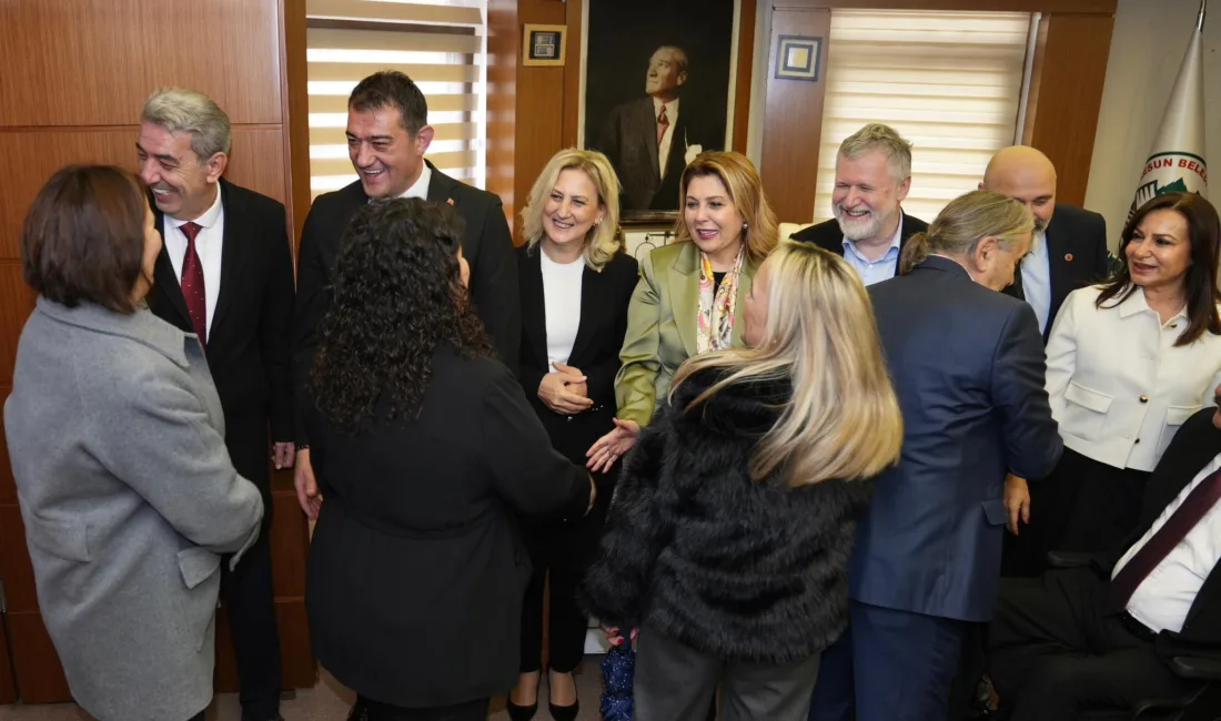 Giresun Belediyesi’nde bayramlaşma programı, Ramazan Bayramı’nın ilk gününde yoğun katılımla