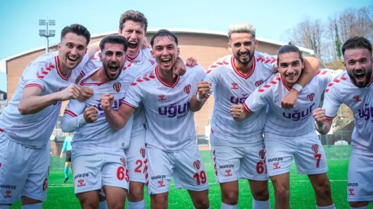 Kırmızı Beyazlılara Galibiyeti Getiren Golleri Murat Yılmaz(Kendi Kalesine) ve Arda