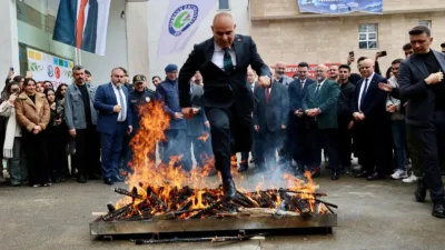 Giresun Üniversitesi Güre Yerleşkesi’nde düzenlenen Nevruz Bayramı programı, yoğun katılımla