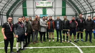 Giresun'un Piraziz ilçesinde kurumlar arasında futbol turnuvası organize edildi.