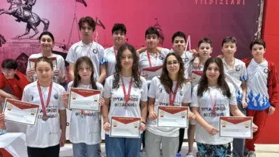 Samsun’da düzenlenen Okul Sporları Yüzme Grup Müsabakalarında Giresun rüzgarı esti.