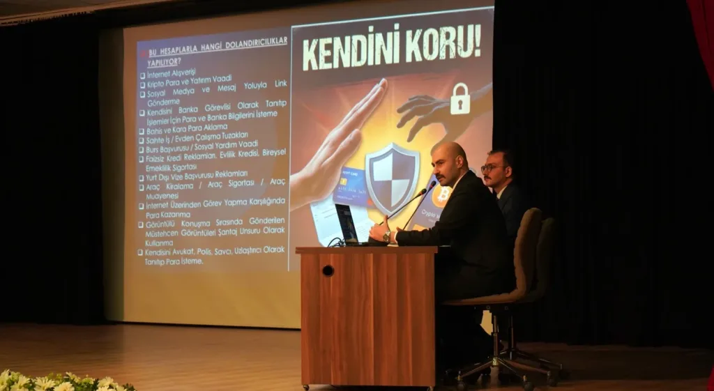 Giresun’da Bilişim Suçlarına Karşı Farkındalık Seferberliği Başlatıldı Giresun’da Bilişim Suçlarına Karşı Farkındalık Seferberliği Başlatıldı