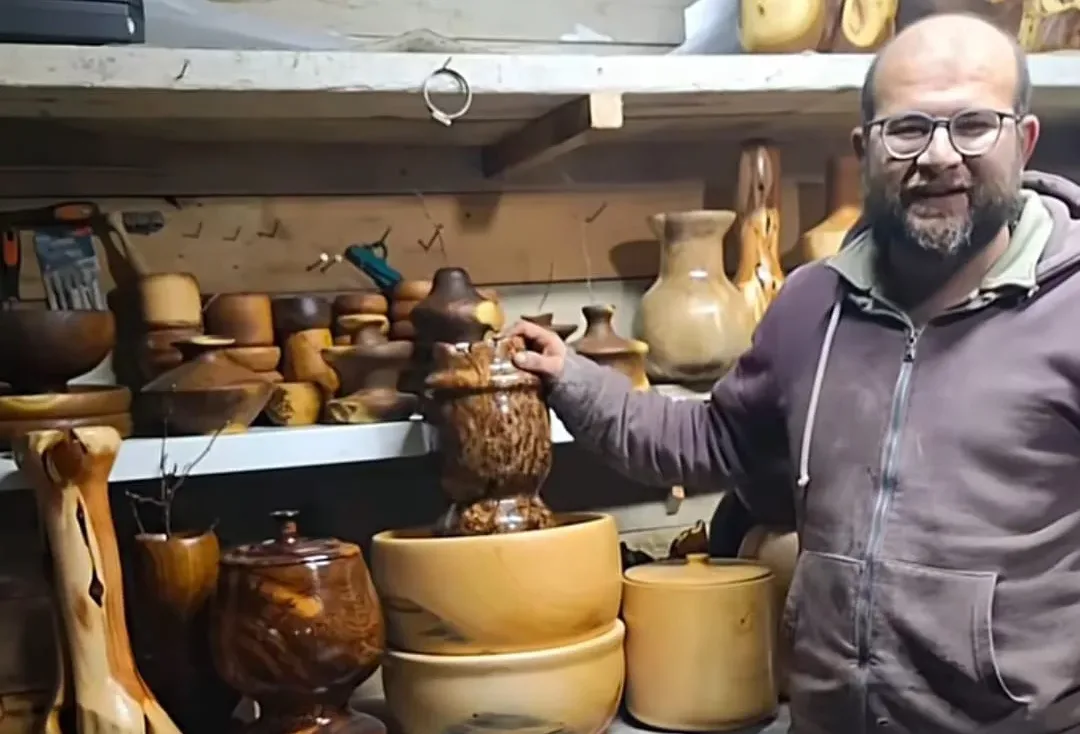 Şebinkarahisar’da Ağaç Sanatı Fenomeni: Mehmet Gedik’in “Bardaklanmış” Sarıçam Eserleri Kapış Kapış