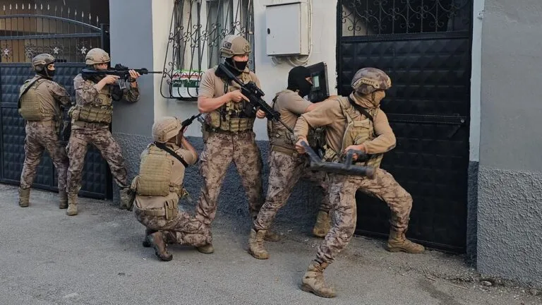 İstanbul Cumhuriyet Başsavcılığı koordinesinde yürütülen soruşturma kapsamında, İstanbul ve Giresun’da