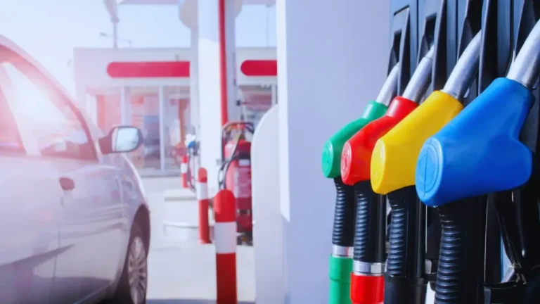 Akaryakıt zammı beklentisi, Ortadoğu’daki çatışmalar ve Brent petroldeki sert yükselişle