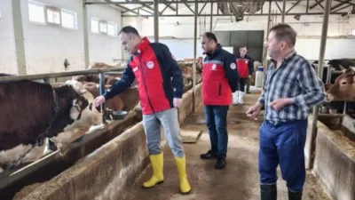 Giresun’da şap hastalığına karşı yürütülen aşılama çalışmaları kapsamında Güneyköy’de önemli