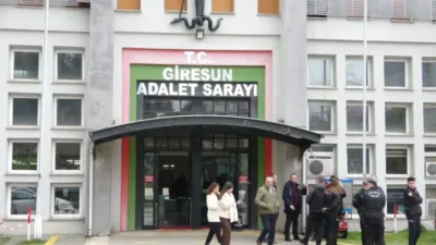 Giresun’un Tirebolu ilçesinde Samsunspor taraftarları ile işletme çalışanları arasında başlayan