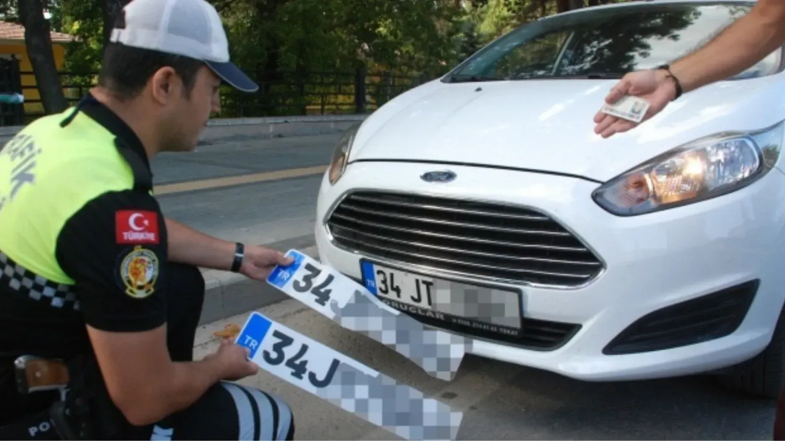 Standart dışı APP plaka kullanan araç sahiplerine yönelik ağırlaştırılan cezalar