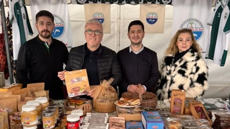 Bulancak’ın tescilli ve doğal lezzetleri İstanbul’da hemşehrileriyle buluştu.