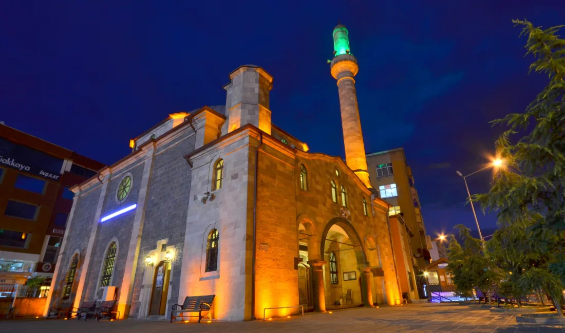 Giresun’da Enderun usulü teravih namazı, Osmanlı’dan günümüze taşınan geleneğiyle bu