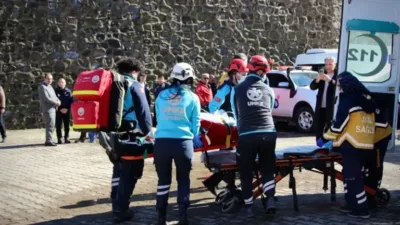 Giresun Belediyesi, Deprem Haftası kapsamında düzenlediği tatbikatla öğrencilerin afet bilincini