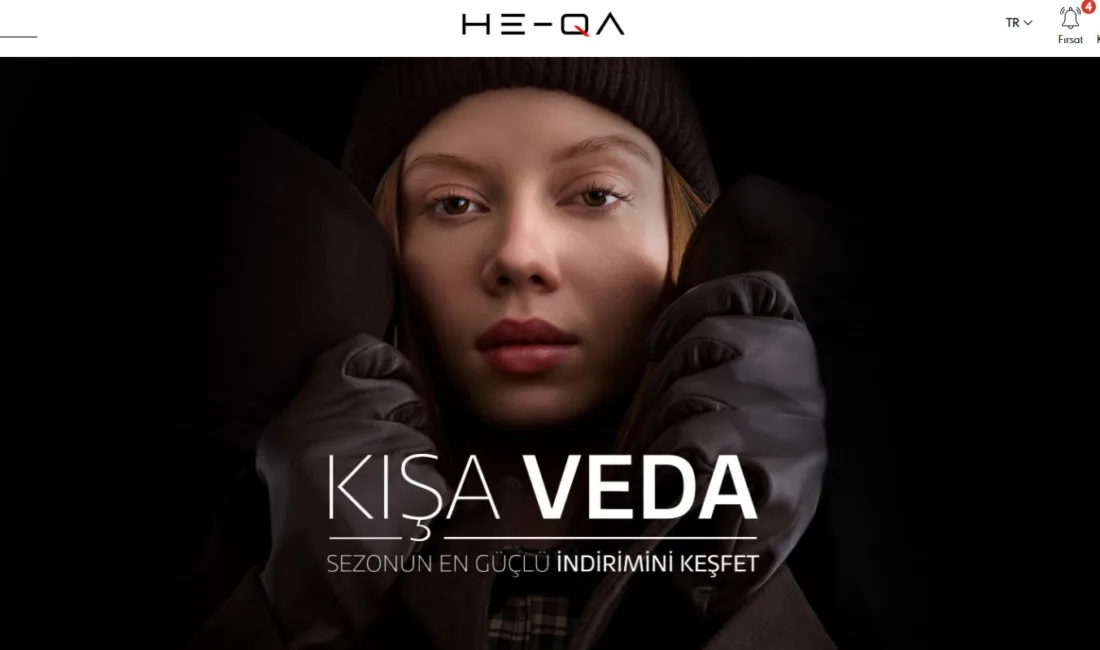 Siyah Kaban Modelleri koleksiyonu, gardırobunuzun en şık ve zamansız parçalarını keşfetmeniz