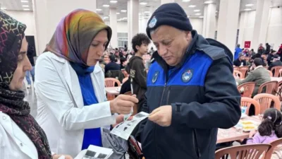 Giresun’da KETEM tarafından düzenlenen kolorektal kanser farkındalık etkinliğinde, erken teşhisin