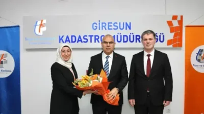 Giresun Valisi Mustafa Koç, Teyyaredüzü Mahallesi’nde bulunan hizmet binasında yer