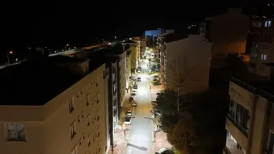 Bulancak Belediyesi tarafından Toprak Değirmeni Mahallesi’nde yürütülen aydınlatma çalışmaları tamamlandı.