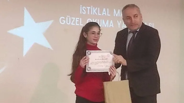 Giresun’da düzenlenen Ortaokullar ve İmam Hatip Ortaokulları Arası İstiklâl Marşı’nı