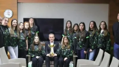 Giresun’u sutopu branşında temsil eden Şehit İsmail Bay Halk Eğitim