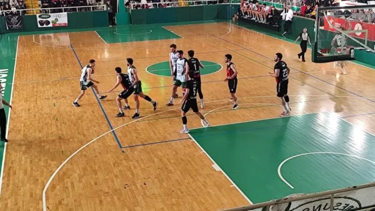 Giresun’u Kerasusspor temsil eden ekip, Türkiye Basketbol 2. Ligi’nde normal