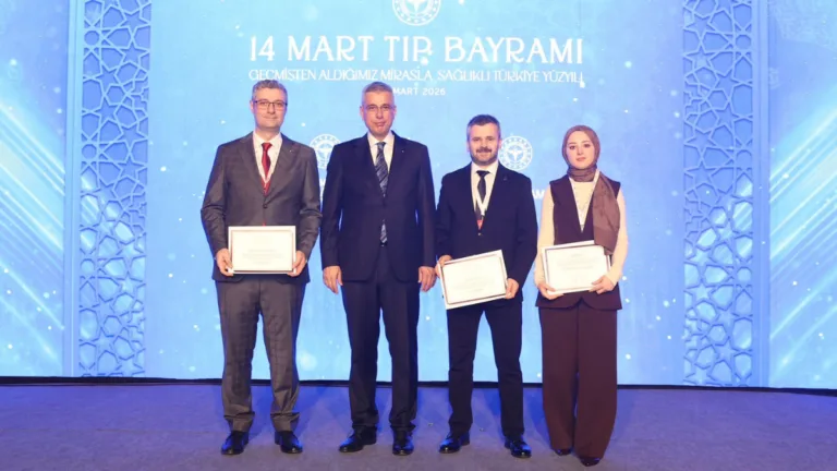 Sağlık Bakanlığı ev sahipliğinde İstanbul Üniversitesi’nde düzenlenen 14 Mart Tıp