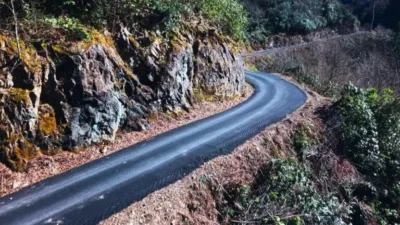 Giresun İl Özel İdaresi’nin Çanakçı’da yürüttüğü sıcak asfalt çalışmasıyla 5