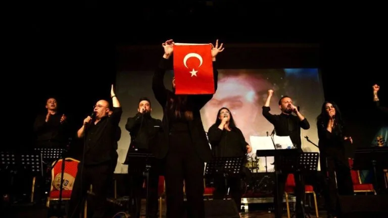 Kuzey Kıbrıs Türk Cumhuriyeti’nde verdiği konser sırasında hayatını kaybeden, Karadeniz