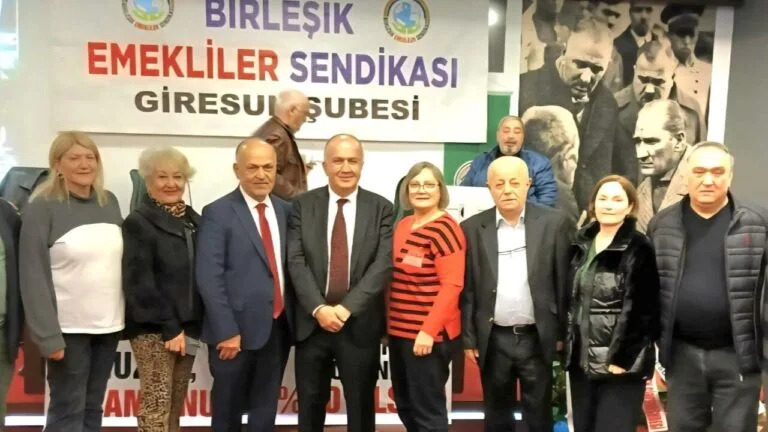 Giresun’da BES Şubesi Genel Kurulu Yapıldı: Birol Bayraktar Güven Tazeledi Giresun Belediyesi Halk Akademisi Konferans Salonu’nda yapılan genel kurulda BES