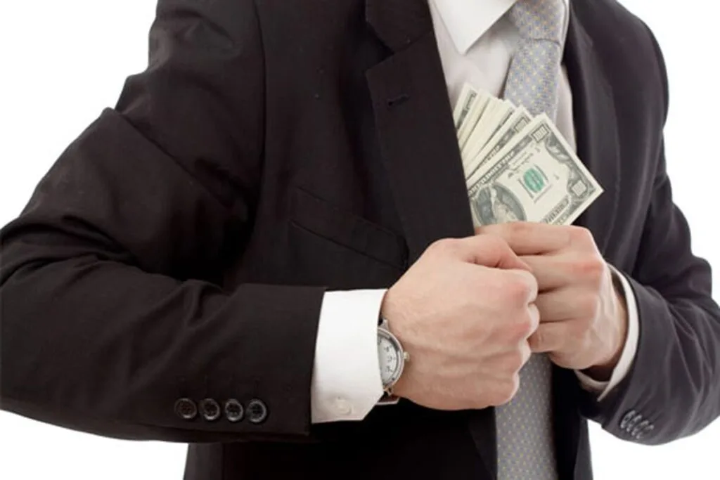 Giresun Dereli’de Memur Hakkında Zimmet İddiası: KOM Ve MASAK Dosyaya Girdi