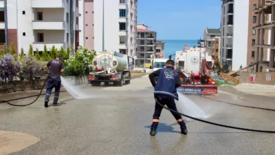 Güre Mahallesi temizlik çalışması kapsamında cadde ve sokaklarda kapsamlı yıkama