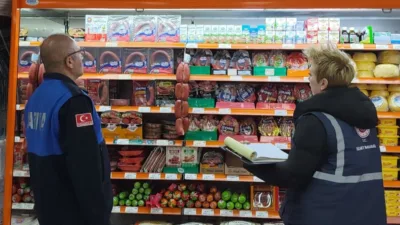 Espiye fiyat denetimi kapsamında market ve restoranlarda yapılan kontrollerde 36