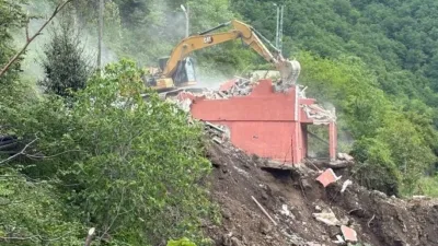 Giresun’da şiddetli yağışların ardından kırsal bölgelerde meydana gelen heyelanlara müdahale