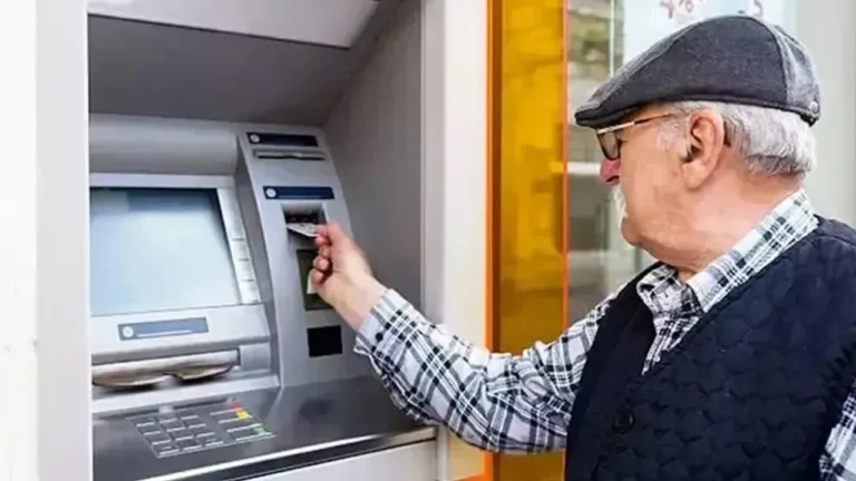 Emekli bayram ikramiyesi için milyonlarca hak sahibinin gözü SGK tarafından