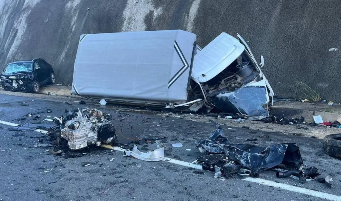 Giresun’un Ülper köyü mevkiinde sabah saatlerinde iki aracın karıştığı trafik