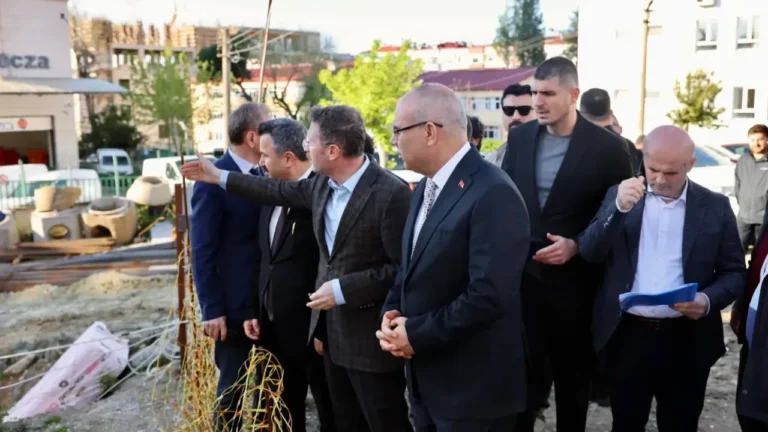 Giresun Valisi Mustafa Koç, şehir merkezinde yapımı hızla devam eden
