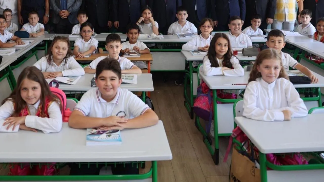 TÜİK’in yayımladığı ulusal eğitim istatistikleri, Türkiye’de eğitim seviyesinin yıllar içinde