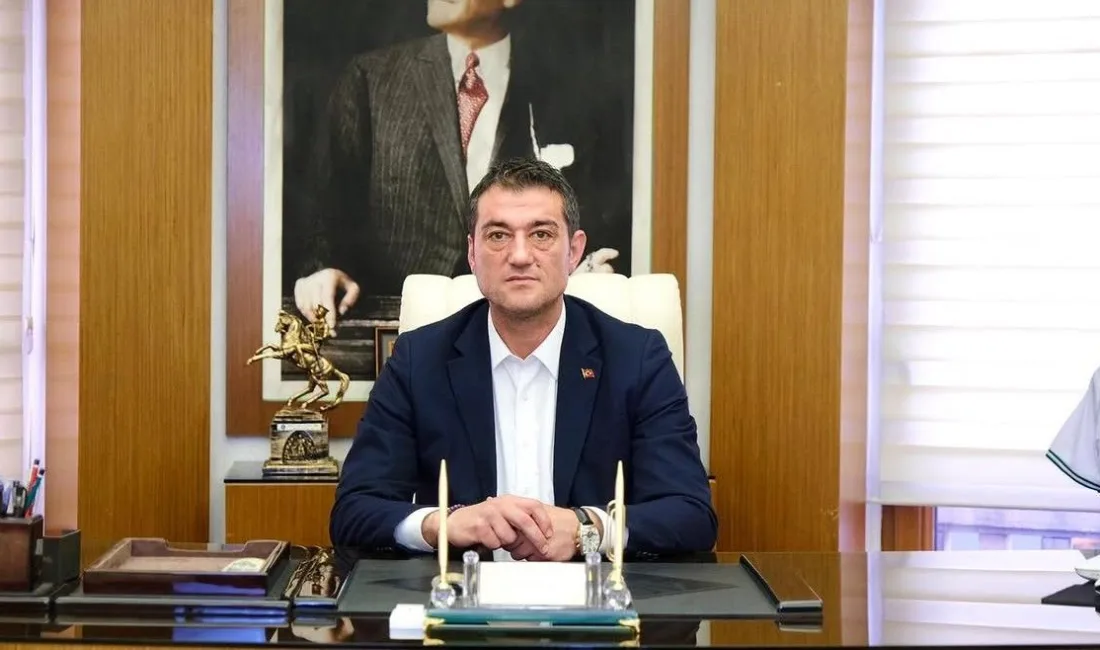Giresun Belediye Başkanı Fuat Köse, Cumhuriyetin 103. yılını kutladı. Atatürk'ün