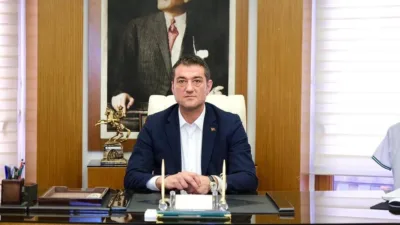 Giresun Belediye Başkanı Fuat Köse, Cumhuriyetin 103. yılını kutladı. Atatürk'ün