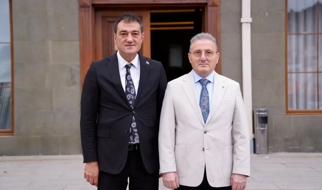 Giresun Belediye Başkanı Fuat Köse, yeniden seçilen GTSO Başkanı Hasan