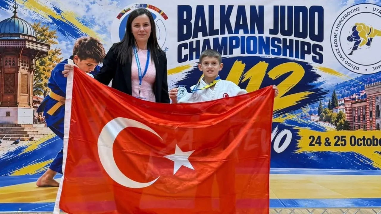 Bosna Hersek’in başkenti Saraybosna’da düzenlenen Süper Minikler Balkan Judo Şampiyonası’nda
