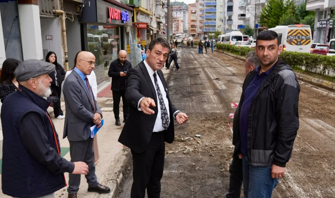 Orhan Yılmaz ve İnönü caddelerinde altyapı çalışmalarının ardından asfalt, kaldırım